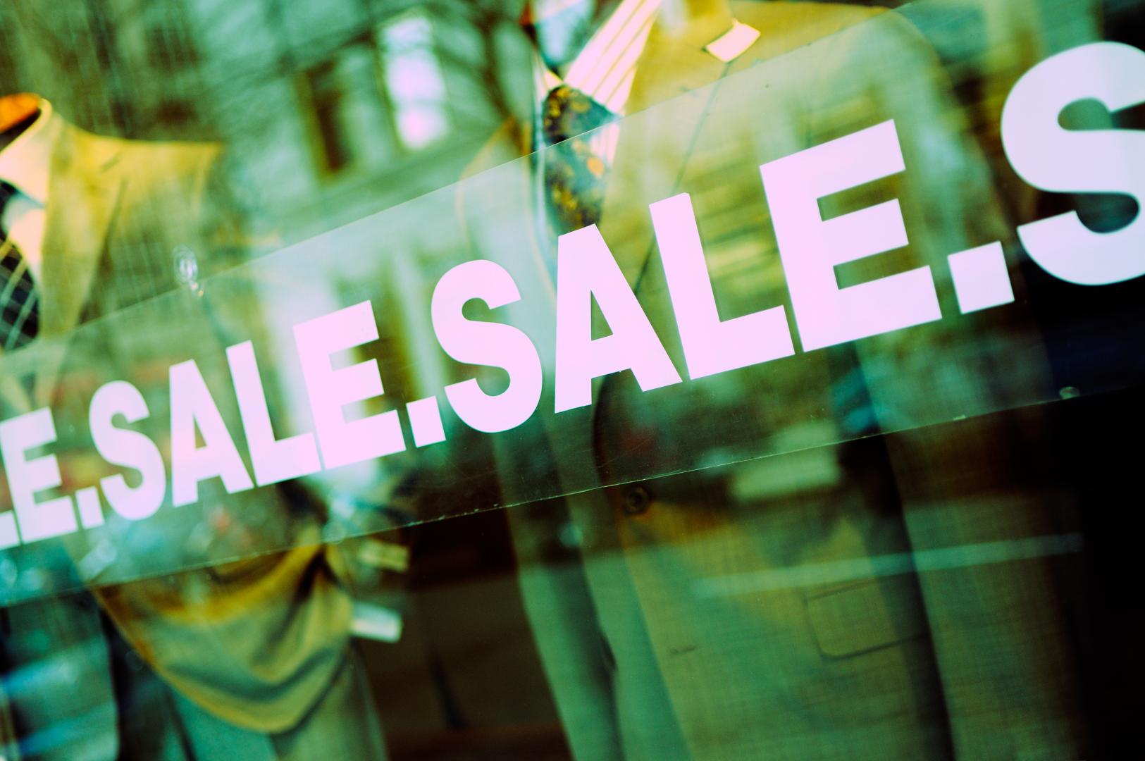Quels sont les matériaux les plus durables pour le lettrage extérieur de vitrine ? Guadeloupe